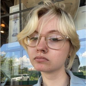 Meet your Posher, Marissa